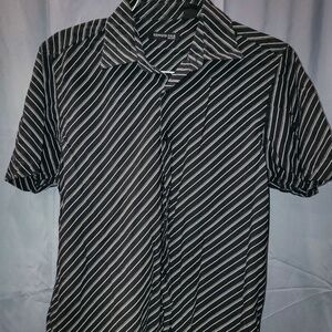 Men's Black Striped Short Sleeve Button Down | Kenneth Cole New York | Medium
